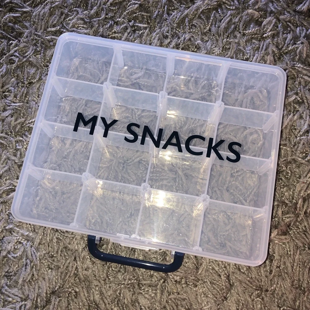 Target Bullseye Playground Kids Snack/Snackle Box